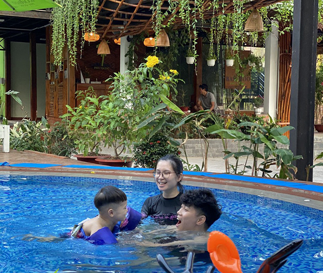 Gia đình Tùng Lâm OPLUS tại Bamboo Phu Quoc Resort 
